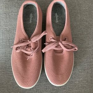 Women’s allbirds tree skipper.